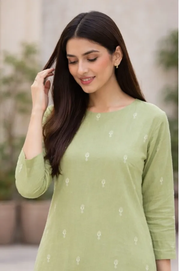 Embroidered Lawn (2 pc) RJ-08